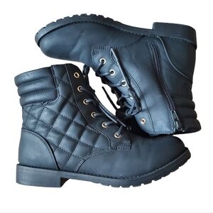 Girl's Quilted Boots
